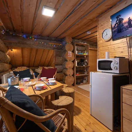 Kuukkeli Apartments Pikku-Hirvas Ja Porotokka Saariselka Room photo