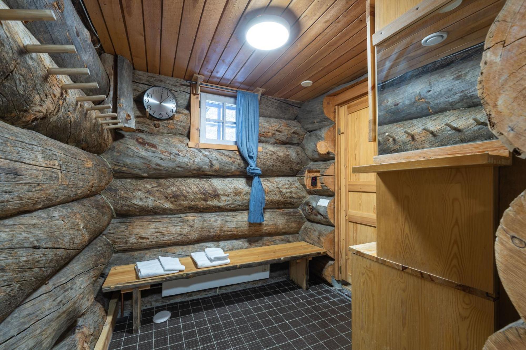 Feriehus Kuukkeli Pikku-hirvas Ja Porotokka *